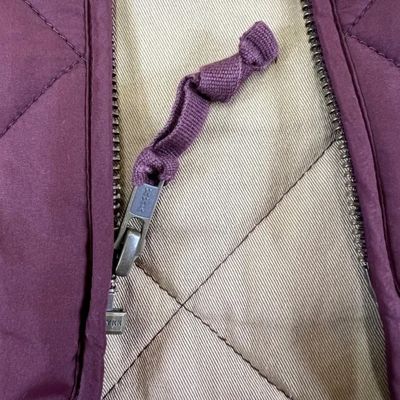 J.Crew Quilted Vest Burgundy Full Zip Pockets Women's Size M Authentic Outerwear - Picture 8 of 16